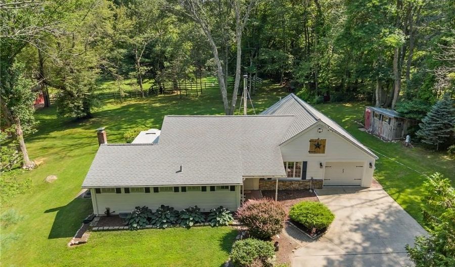 22 Burgess Rd, Foster, RI 02825 - 2 Beds, 2 Bath
