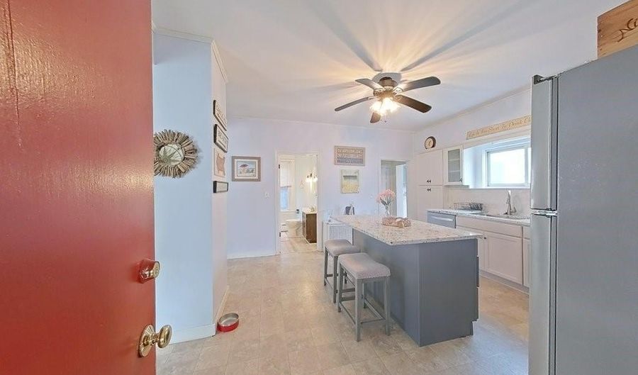 36 Dixon St, Newport, RI 02840 - 3 Beds, 2 Bath