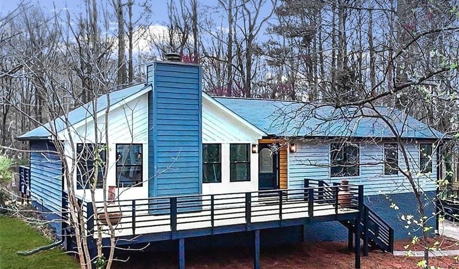 137 Creekview Dr, Woodstock, GA 30188 - 3 Beds, 2 Bath