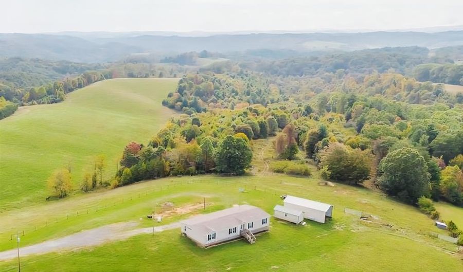 1750 Ridge Rd, Austinville, VA 24312 - 4 Beds, 2 Bath