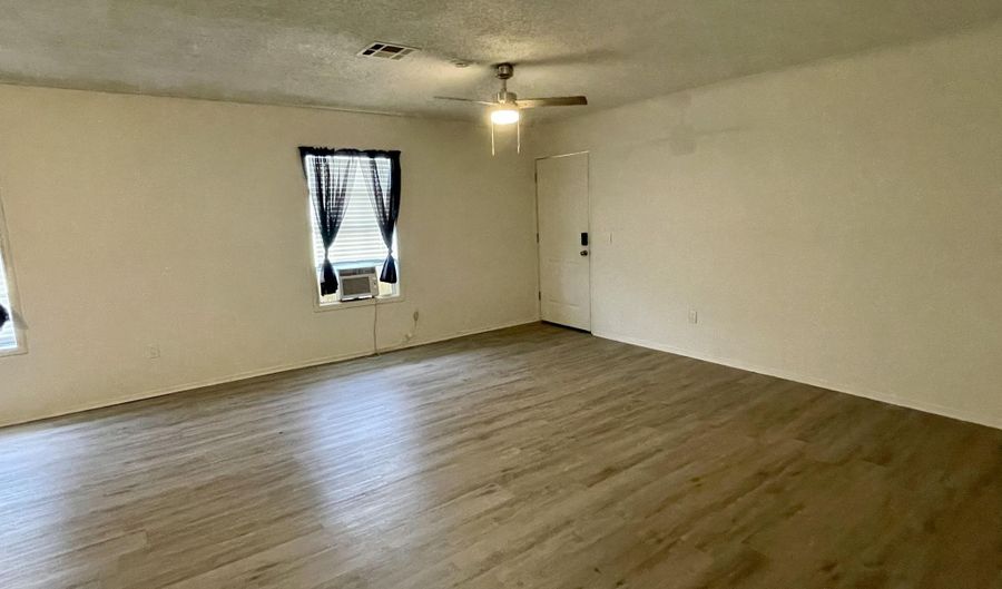 391 W Railroad 5, Arnaudville, LA 70512 - 2 Beds, 1 Bath