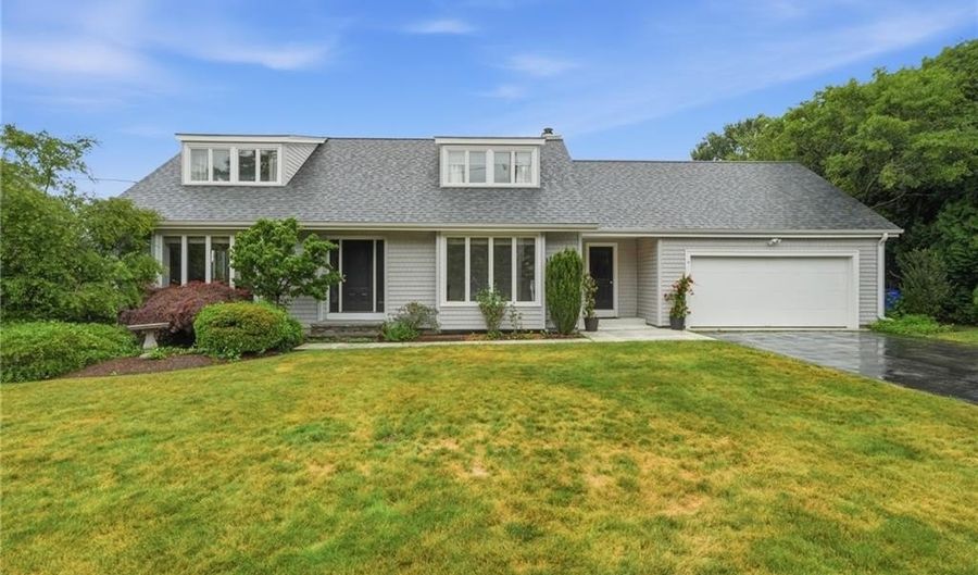 20 Sherman Ave, Bristol, RI 02809 - 3 Beds, 3 Bath