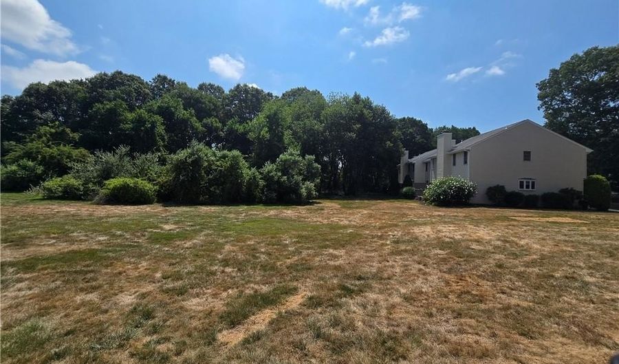 144 Sweet Allen Farm Rd, South Kingstown, RI 02879 - 2 Beds, 2 Bath