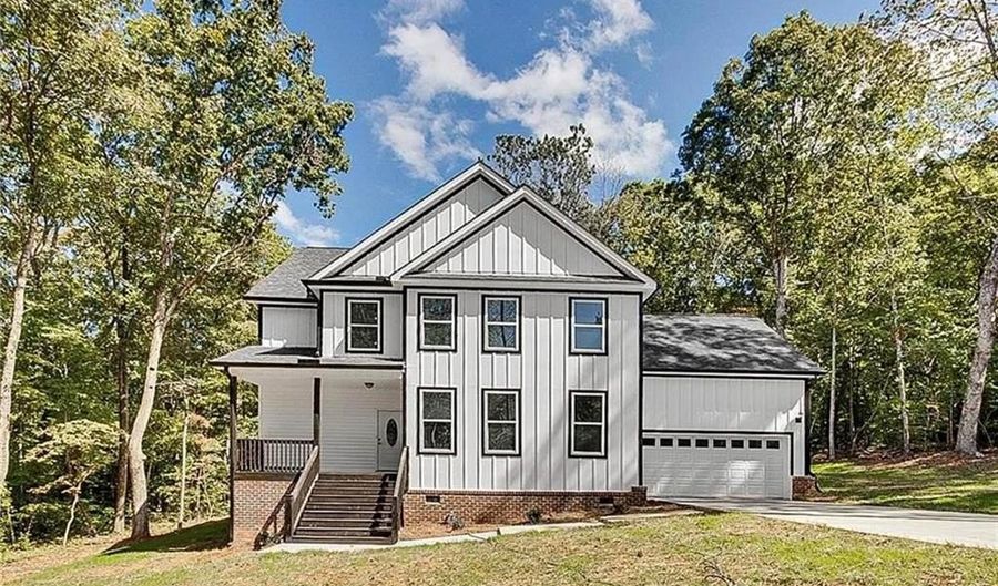 1559 Allen Ct, Asheboro, NC 27205 - 4 Beds, 5 Bath