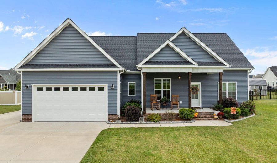 566 Hines Dr, Ayden, NC 28513 - 4 Beds, 3 Bath