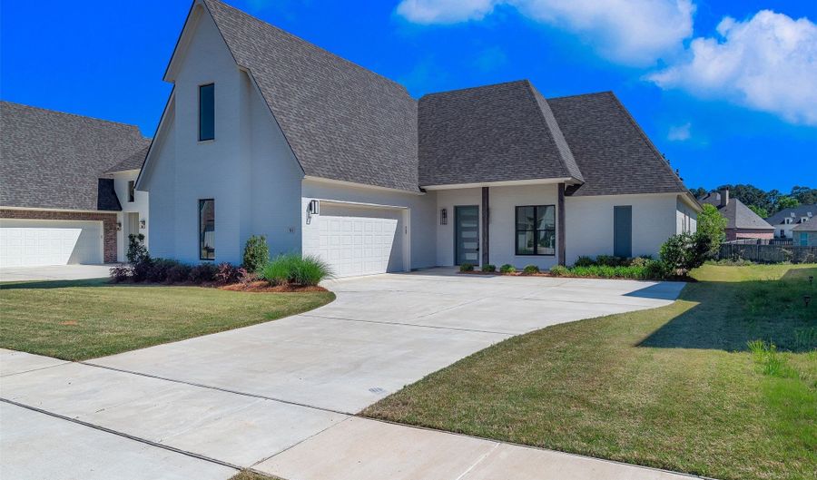 81 Turtle Creek Dr, Benton, LA 71006 - 4 Beds, 3 Bath