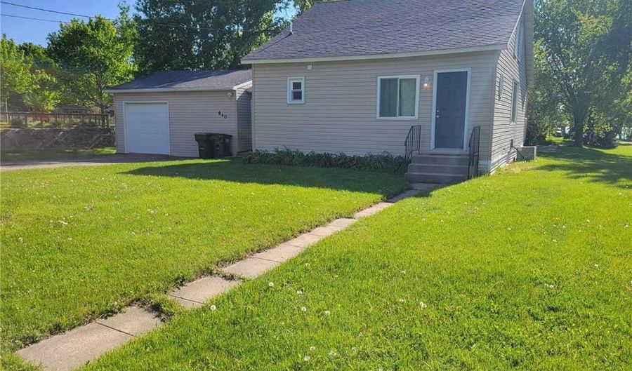640 6th St, Albany, MN 56307 - 3 Beds, 2 Bath