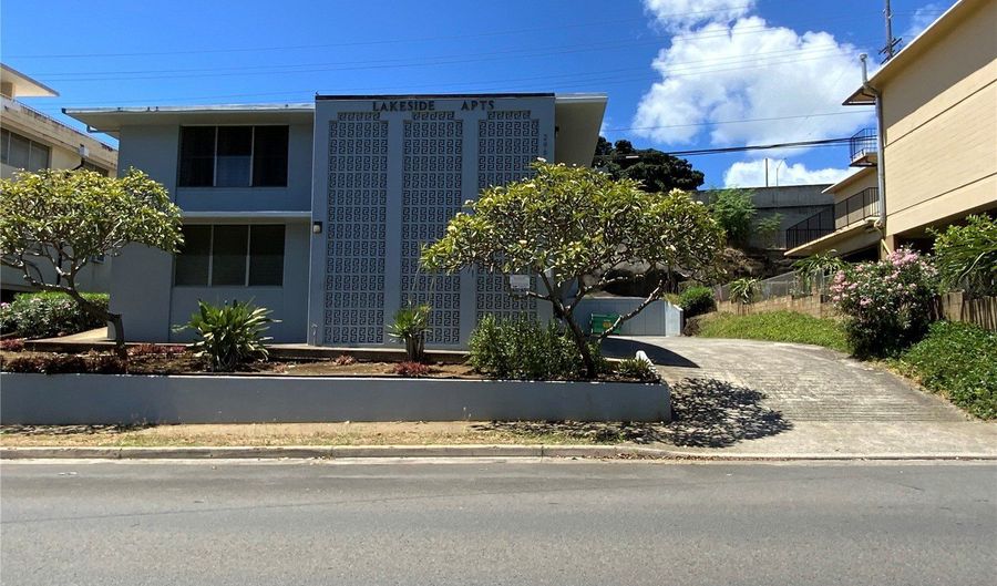 2981 Ala Napuaa Pl 102, Honolulu, HI 96818 - 2 Beds, 1 Bath