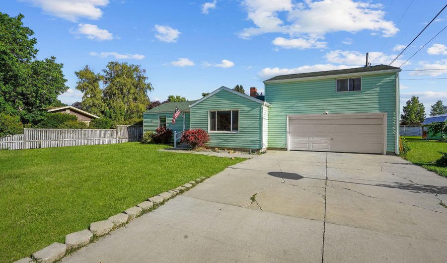 609 W 21st St, Burley, ID 83318 - 4 Beds, 2 Bath