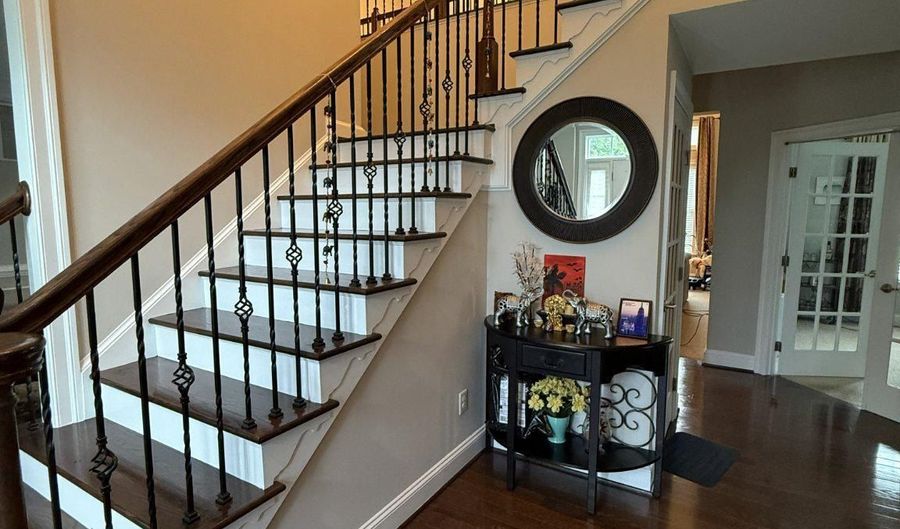 26038 BLACKBERRY Knl, Aldie, VA 20105 - 5 Beds, 5 Bath