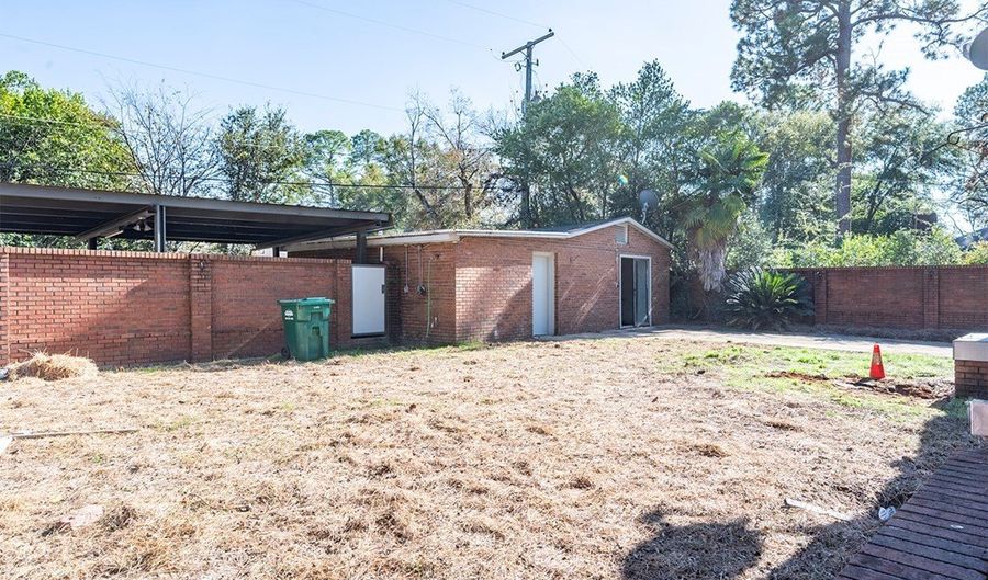 2021 W Broad Ave, Albany, GA 31707 - 3 Beds, 2 Bath