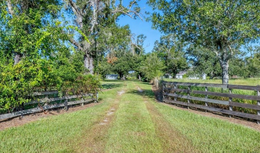 3193 SW COUNTY ROAD 661, Arcadia, FL 34266 - 3 Beds, 2 Bath