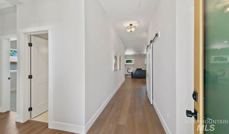 3760 Jackie Ln, Boise, ID 83704 - 3 Beds, 2 Bath