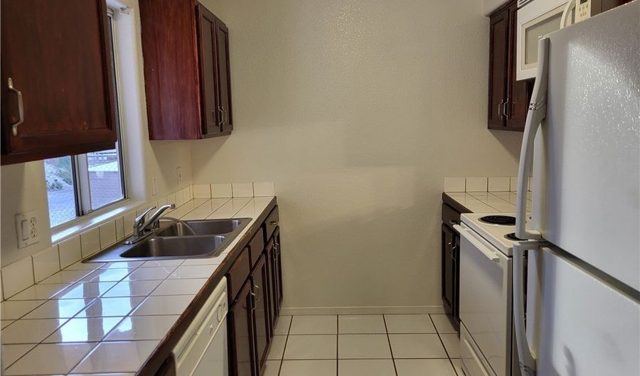 2538 Country Club Ln, Bullhead City, AZ 86442 - 3 Beds, 2 Bath