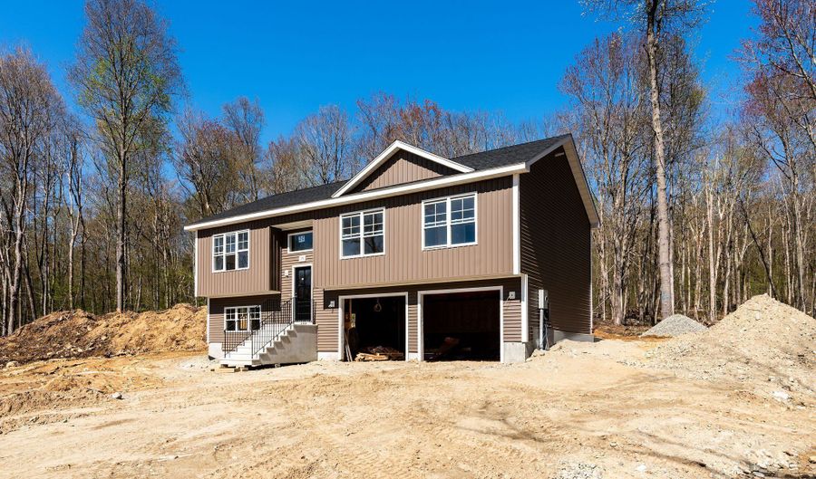 178 Tripp Hollow Rd, Brooklyn, CT 06234 - 3 Beds, 2 Bath