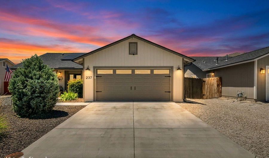 237 Glen Vista Dr, Dayton, NV 89403 - 3 Beds, 2 Bath