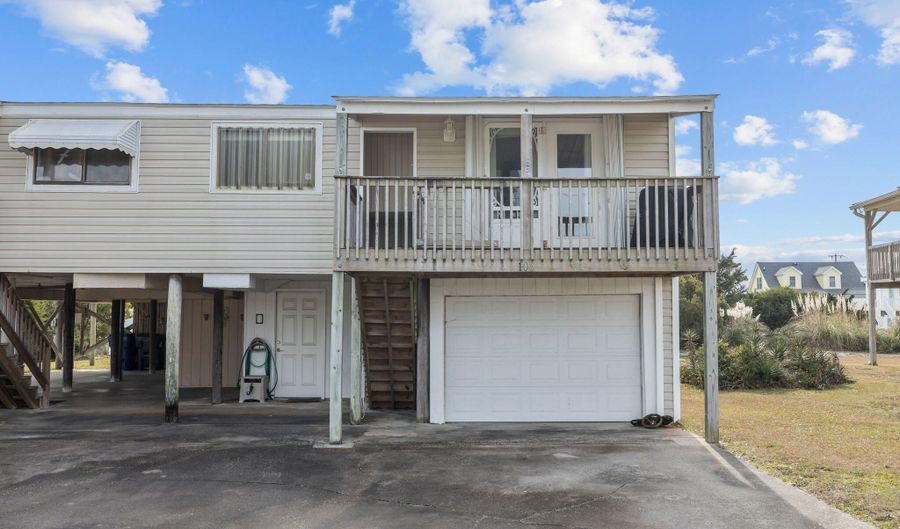 104 Robin Ave, Atlantic Beach, NC 28512 - 2 Beds, 2 Bath