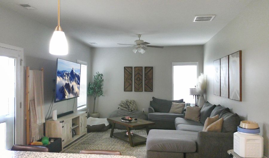61 Chestnut St, Beaufort, SC 29906 - 4 Beds, 3 Bath
