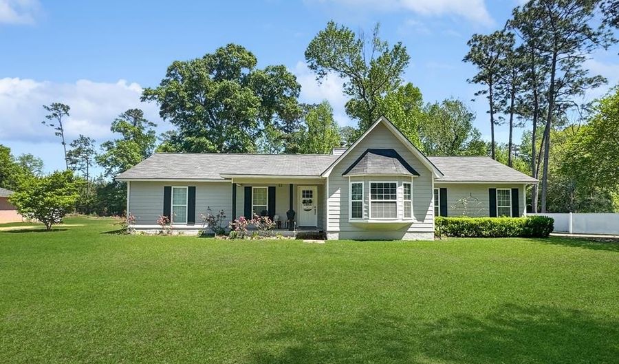 187 River Oaks Rd, Bainbridge, GA 39817 - 3 Beds, 2 Bath