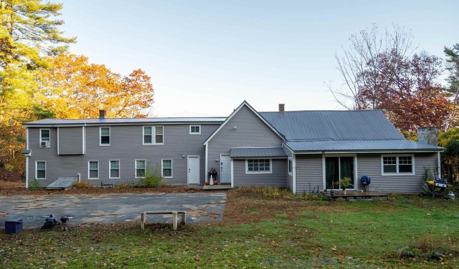 24 Grandview Rd, Bow, NH 03304 - 9 Beds, 3 Bath