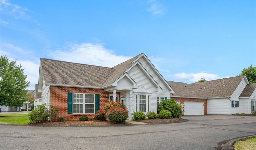 8343 Lost Valley Dr, Adams Twp., PA 16046 - 2 Beds, 2 Bath