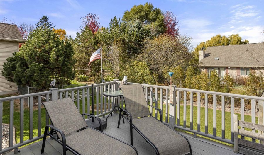 W2512 BUCHANAN Road, Appleton, WI 54915 - 3 Beds, 2 Bath