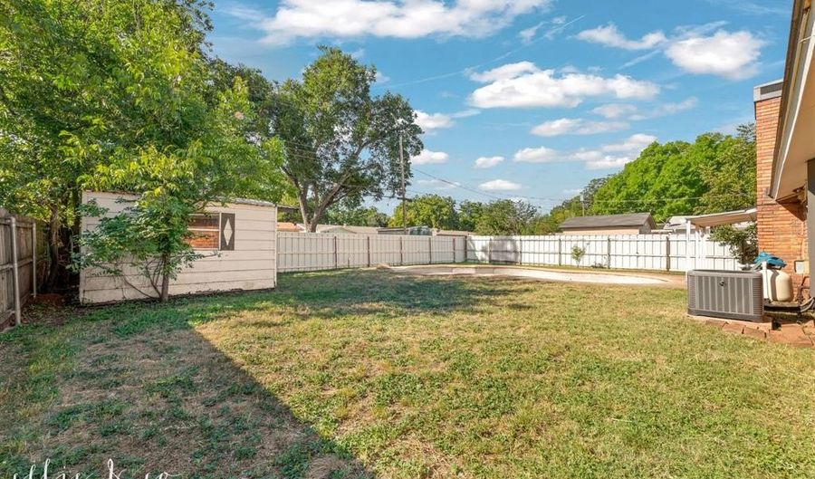 3833 N 9th St, Abilene, TX 79603 - 3 Beds, 2 Bath