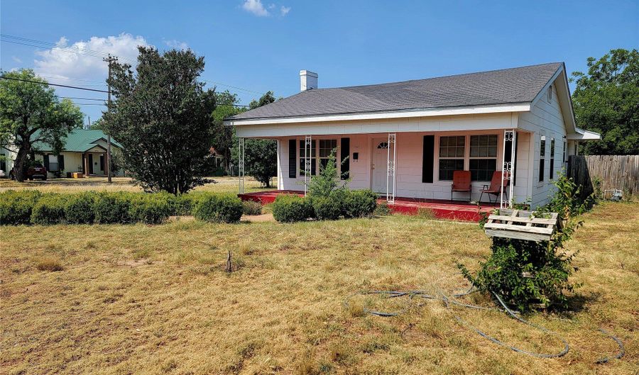 1042 Marshall St, Abilene, TX 79605 - 3 Beds, 1 Bath