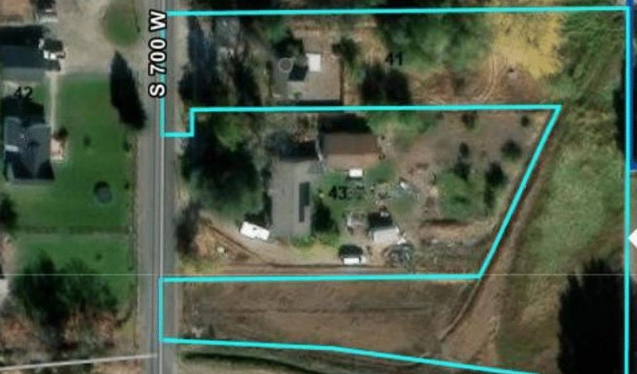 41 S 700 W, Blackfoot, ID 83221 - 2 Beds, 2 Bath