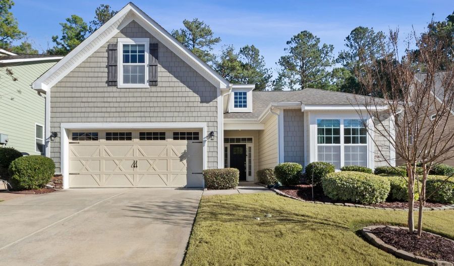 383 Summersweet Ct, Blythewood, SC 29016 - 4 Beds, 3 Bath