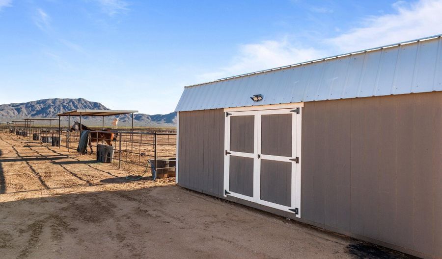 49102 N 530TH Ave, Aguila, AZ 85320 - 2 Beds, 2 Bath