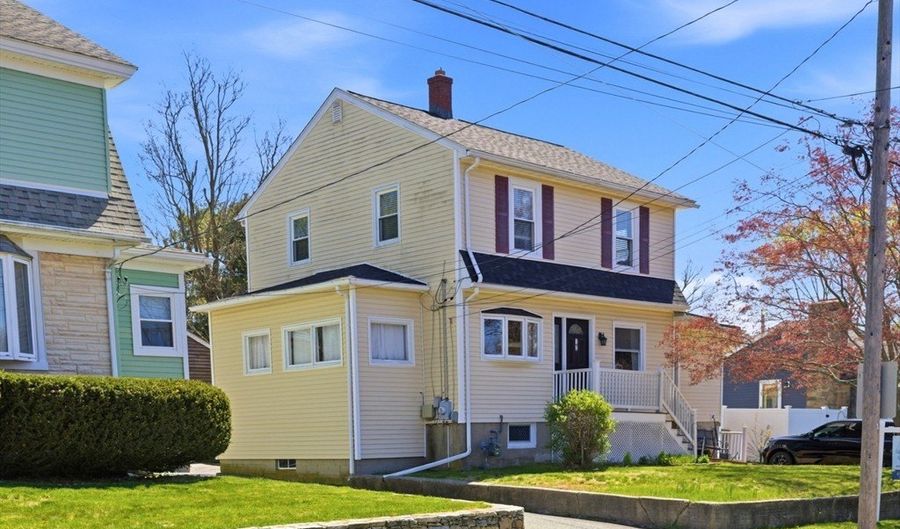90 Sweetbriar Ave, East Providence, RI 02915 - 3 Beds, 2 Bath