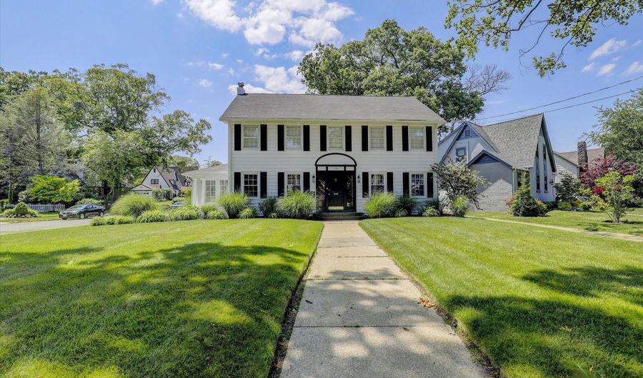 570 N Edgemere Dr A, Allenhurst, NJ 07711 - 6 Beds, 5 Bath