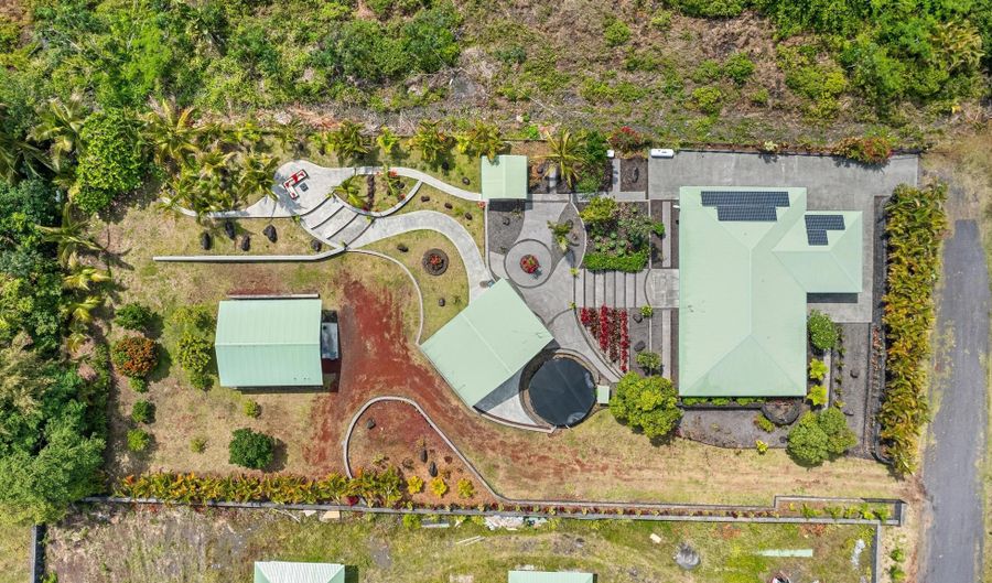 15-2075 18TH Ave, Keaau, HI 96749 - 5 Beds, 4 Bath