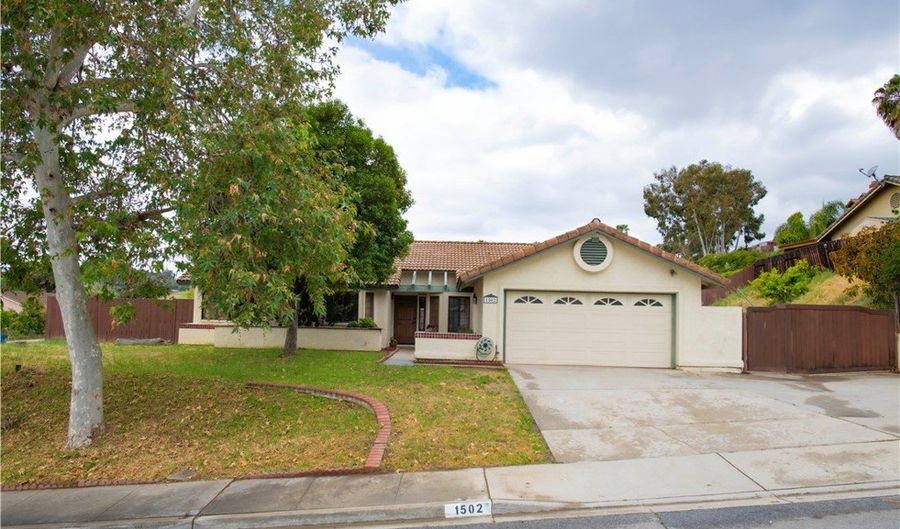 1502 Katella Way, Escondido, CA 92027 - 3 Beds, 2 Bath