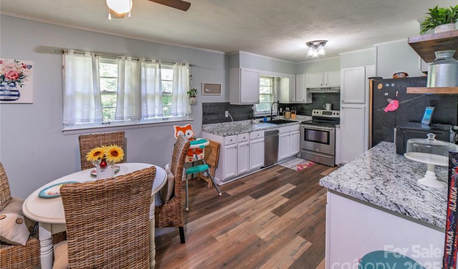 86 Pine Grove Dr, Andrews, NC 28901 - 3 Beds, 1 Bath