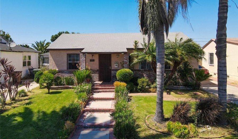2225 W 153rd St, Compton, CA 90220 - 3 Beds, 2 Bath