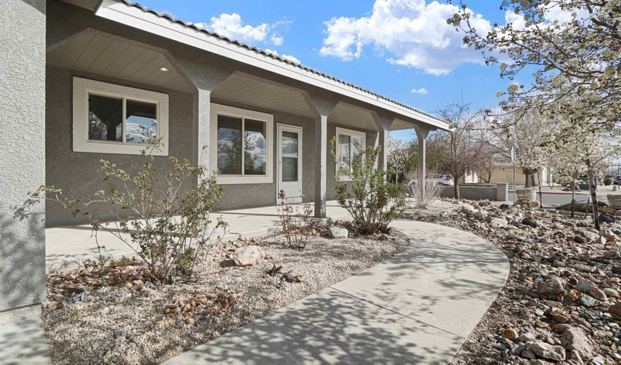 604 Venturacci Ln, Fallon, NV 89406 - 4 Beds, 2 Bath