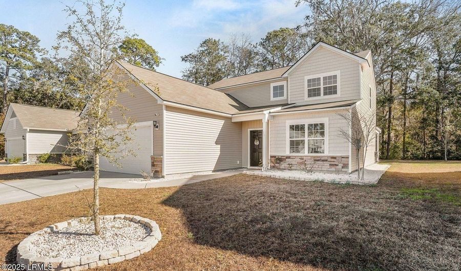 16 Coosawhatchie Way, Beaufort, SC 29906 - 3 Beds, 2 Bath