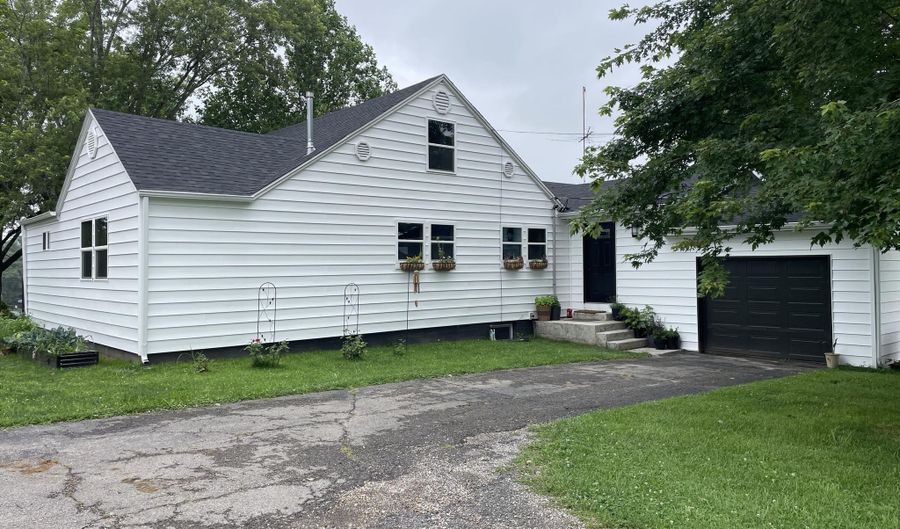 1107 Lower Ford Rd, Ava, MO 65608 - 3 Beds, 3 Bath