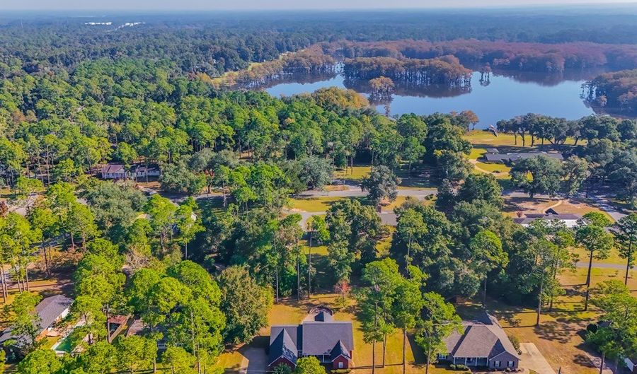1907 Gragg St, Bainbridge, GA 39819 - 4 Beds, 3 Bath