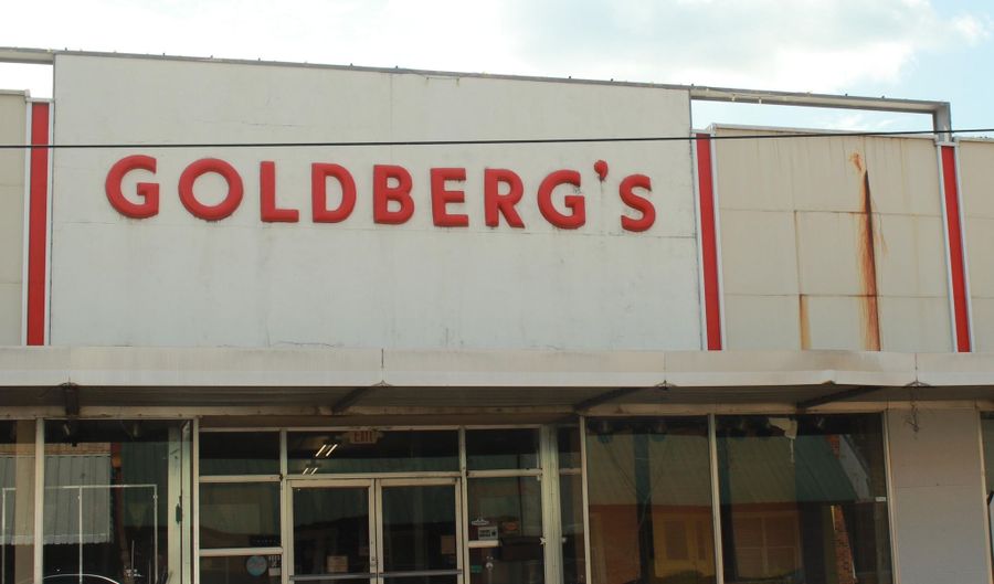 121 N Hayden St, Belzoni, MS 39038 - 0 Beds, 2 Bath