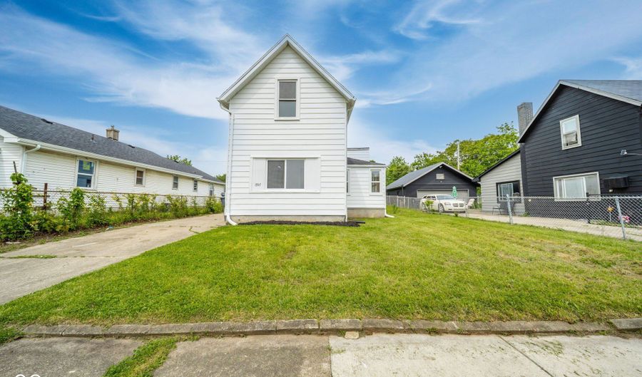 1917 Cedar St, Anderson, IN 46016 - 3 Beds, 2 Bath