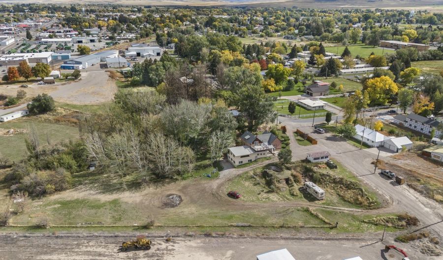 195 Lansing, Blackfoot, ID 83221 - 5 Beds, 3 Bath