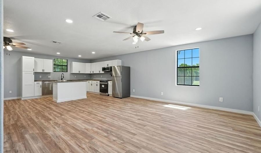 908 Matthews Ave, Albany, TX 76430 - 3 Beds, 2 Bath