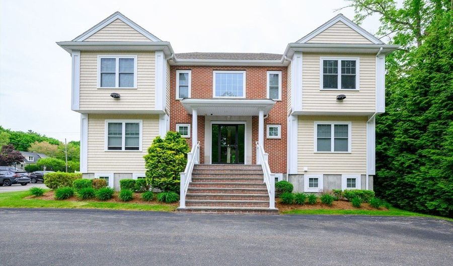 154 Bedford St, Abington, MA 02351 - 11 Beds, 11 Bath