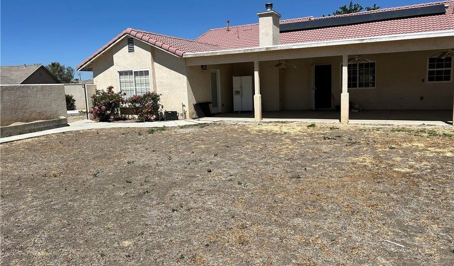 13955 Okesa, Apple Valley, CA 92307 - 4 Beds, 3 Bath