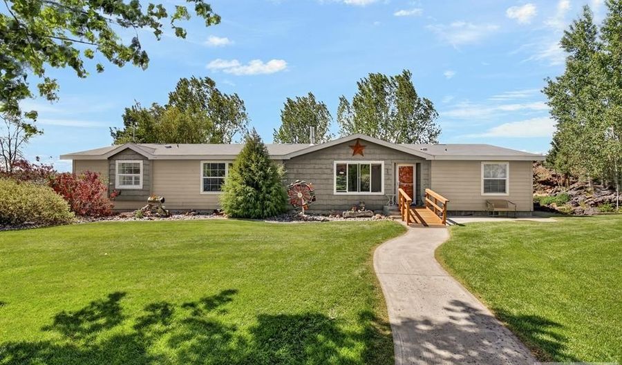 384 N 700 W, Blackfoot, ID 83221 - 4 Beds, 2 Bath