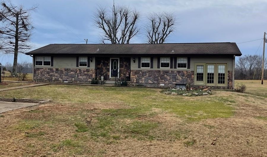 3855 SULPHUR CREEK Rd, Big Sandy, TN 38221 - 3 Beds, 2 Bath