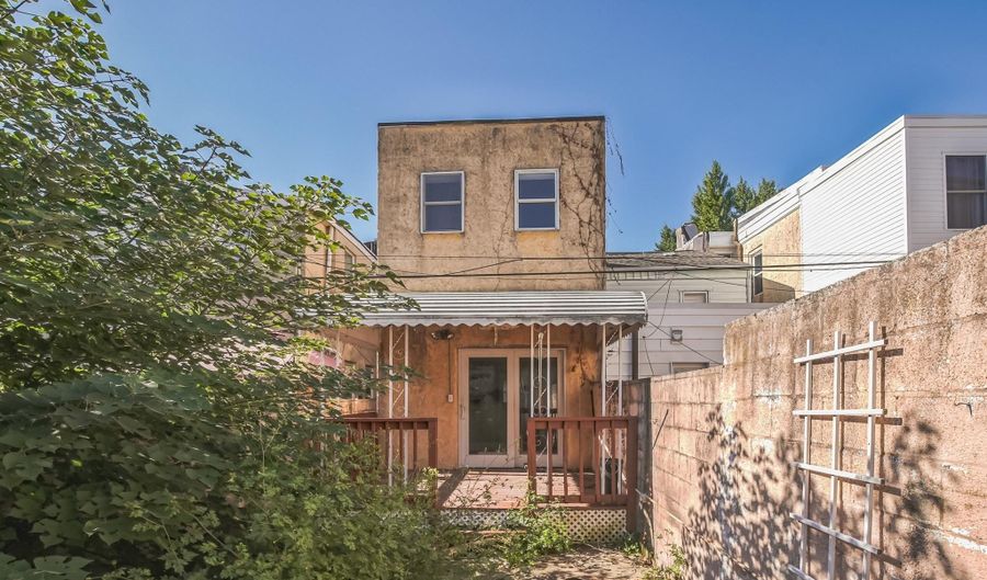 227 DICKINSON St, Philadelphia, PA 19147 - 3 Beds, 1 Bath
